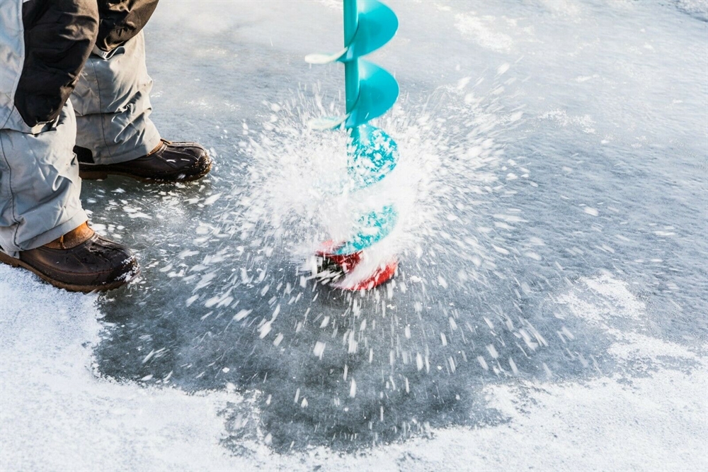 Nils USA 8" Hand Ice Auger NMPE800 Ice Augers Outdoor Sports