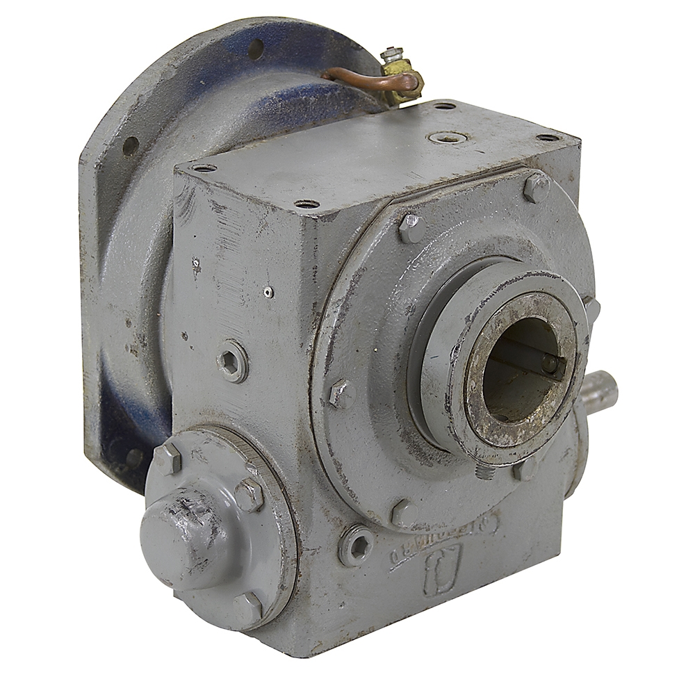 151 Dual Output Gear Reducer Cast Iron Shaft Input Gear Reducers