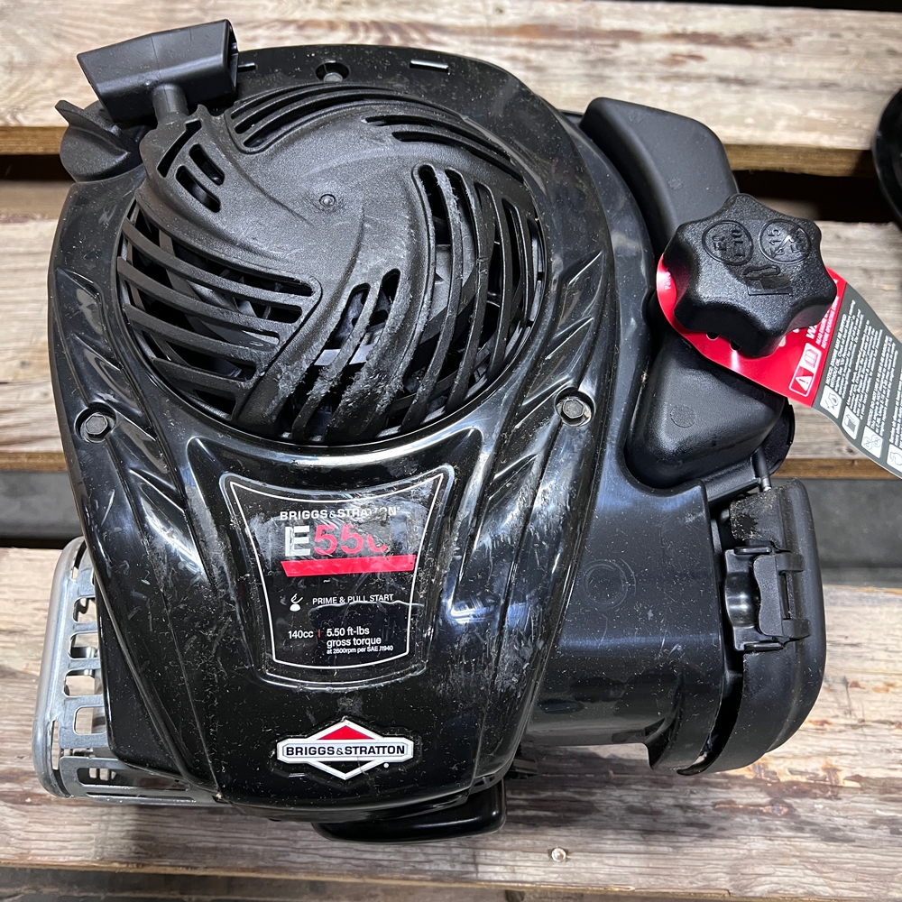 5.5 ft.lbs. Gross Torque Briggs & Stratton 09P7020259F1 Vertical Shaft